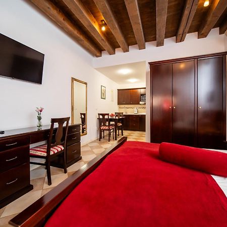 Sunce Palace Apartments With Free Offsite Parking Дубровник Екстериор снимка