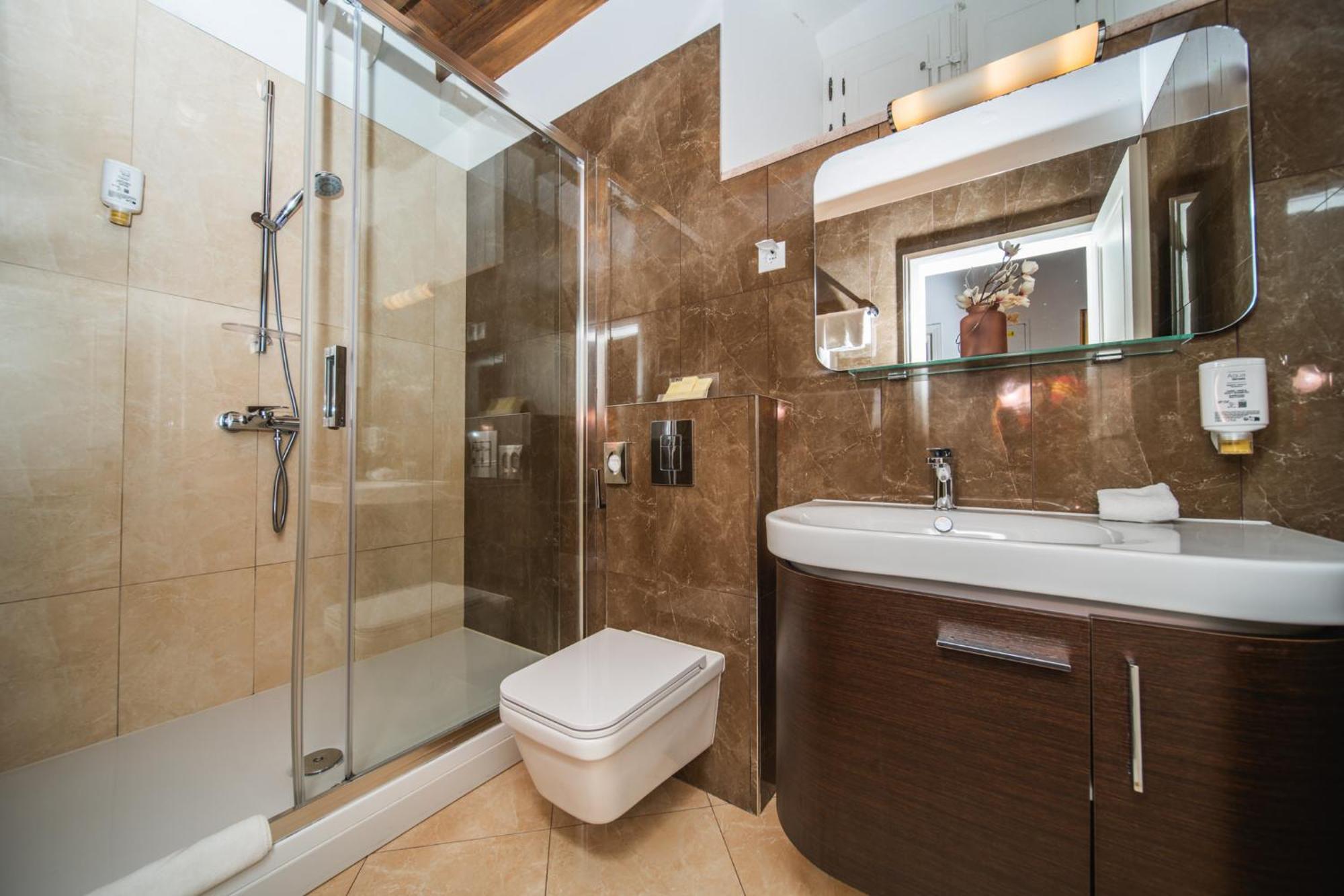 Sunce Palace Apartments With Free Offsite Parking Дубровник Екстериор снимка