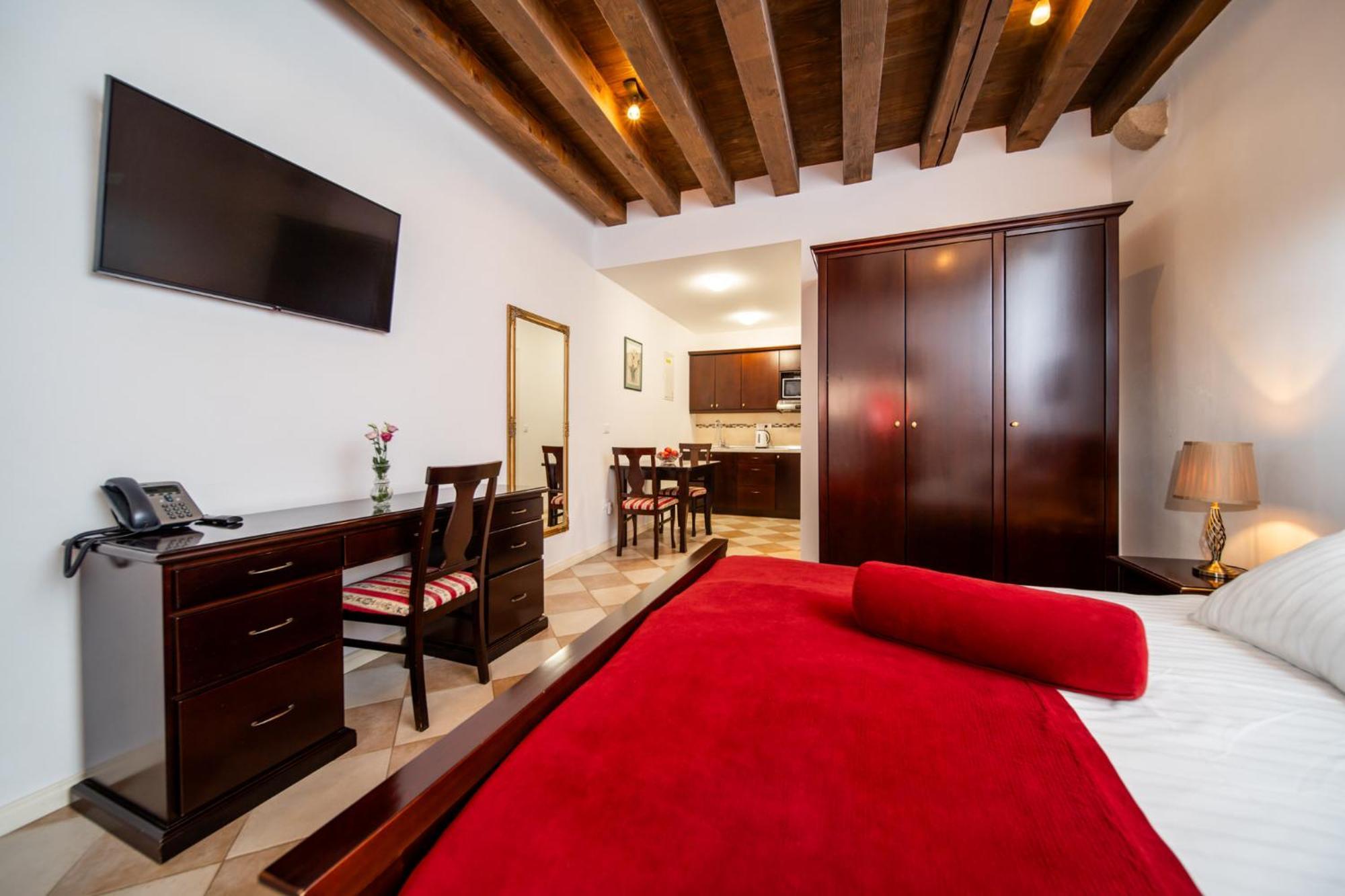 Sunce Palace Apartments With Free Offsite Parking Дубровник Екстериор снимка