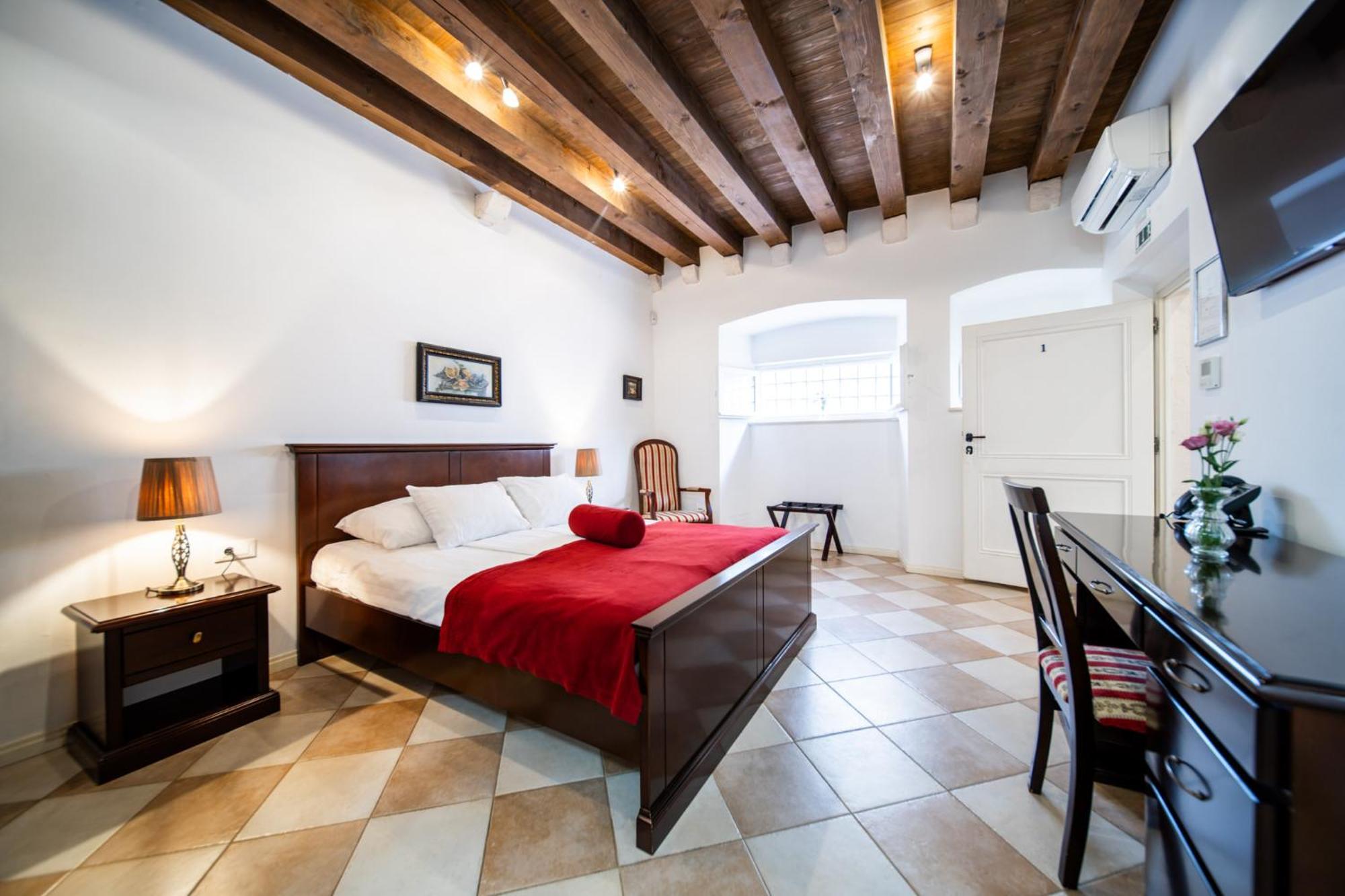 Sunce Palace Apartments With Free Offsite Parking Дубровник Екстериор снимка