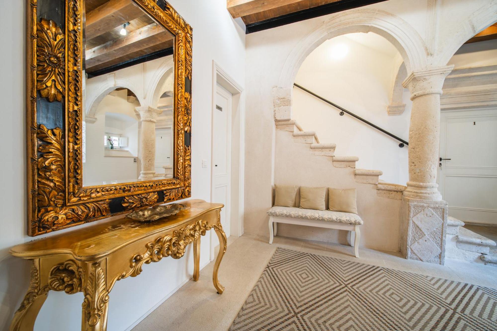 Sunce Palace Apartments With Free Offsite Parking Дубровник Екстериор снимка